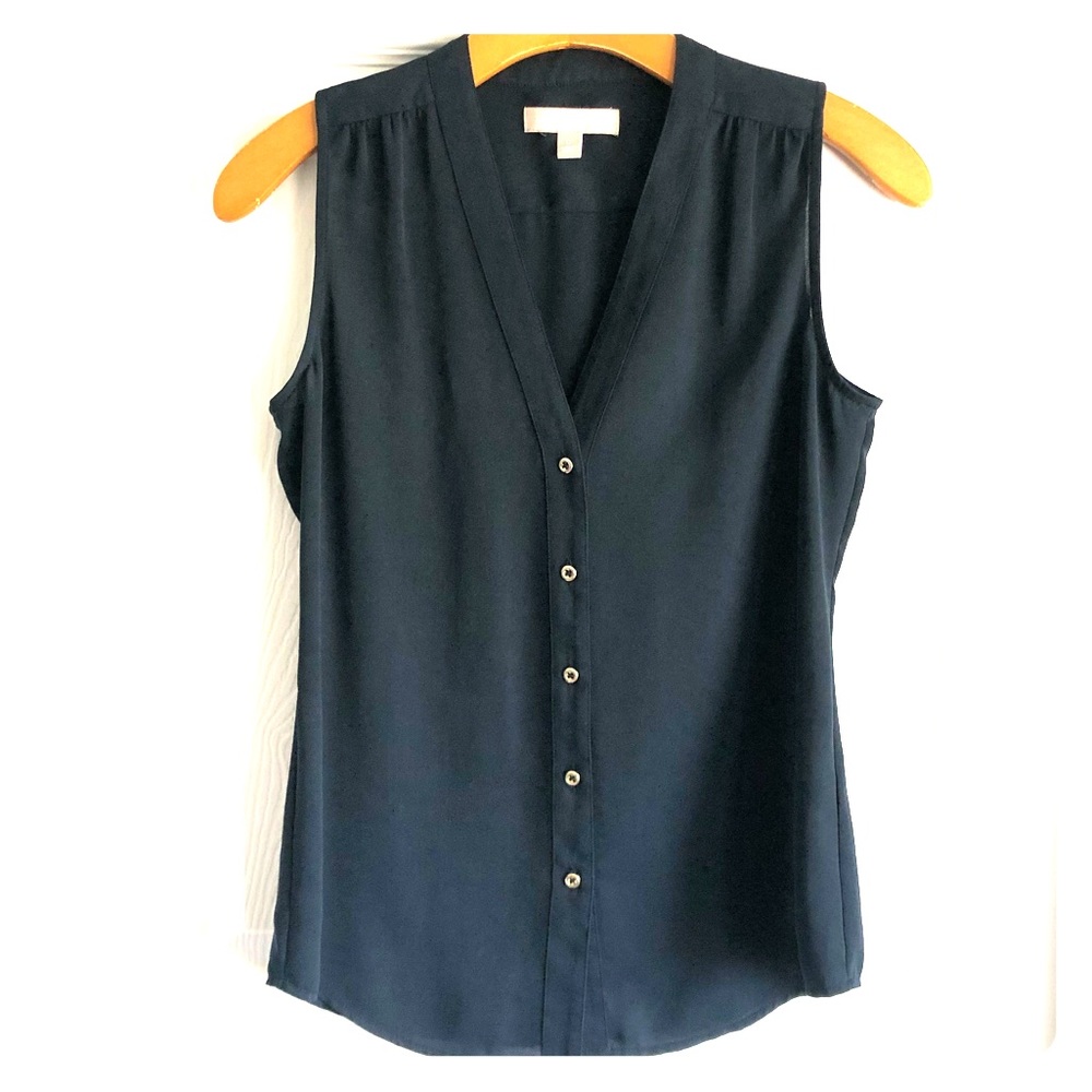 Banana Republic Sleeveless Button Down Tank